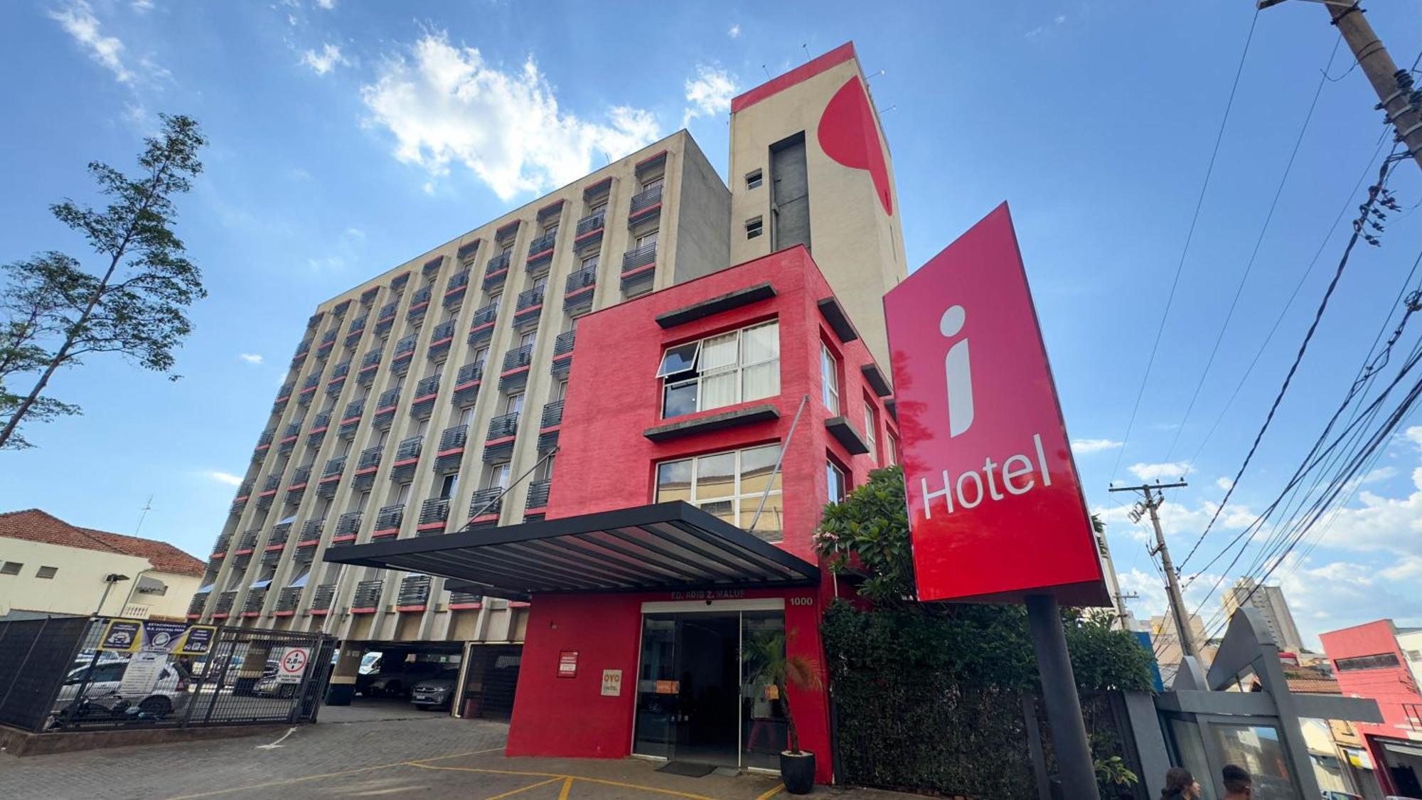 I-Hotel 피라시카바 외부 사진