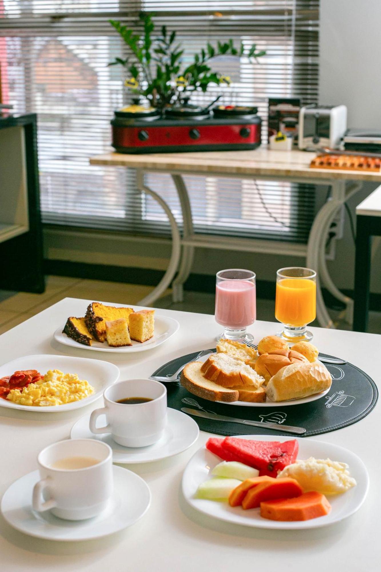 I-Hotel 피라시카바 외부 사진