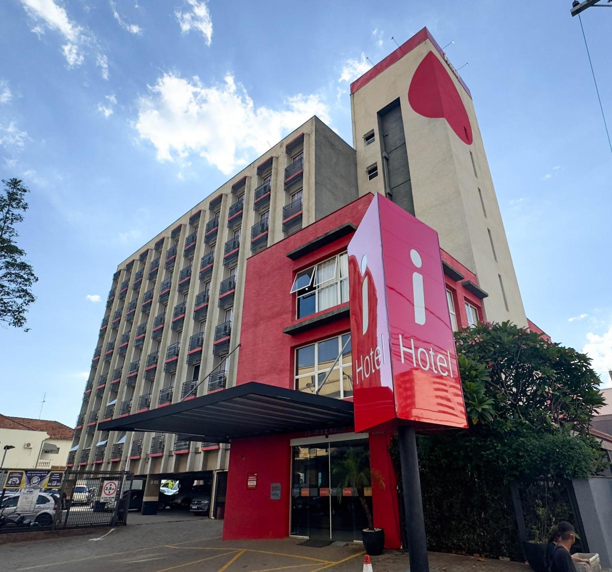 I-Hotel 피라시카바 외부 사진